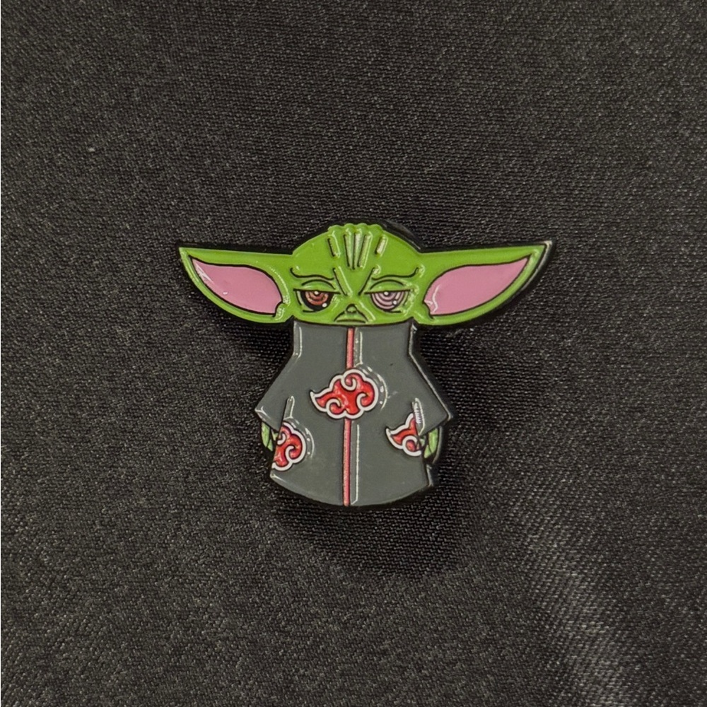 1.25” Grogu akatsuki Character Enamel Pin